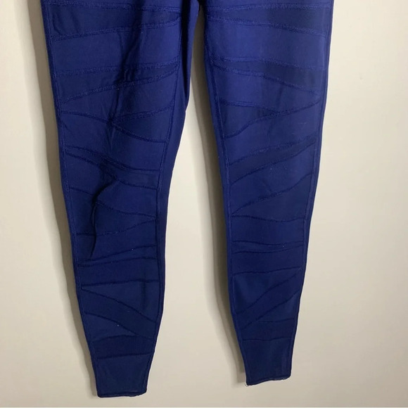 Lululemon Blue Mesh Panel Wunder Under Leggings  6 - Picture 11 of 11